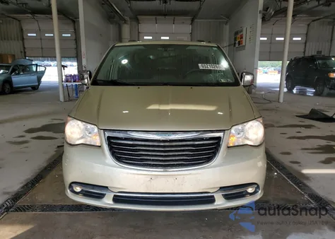 2011 Chrysler Town & Country Touring L z USA, uszkodzony, nr VIN 2A4RR8DG2BR783876